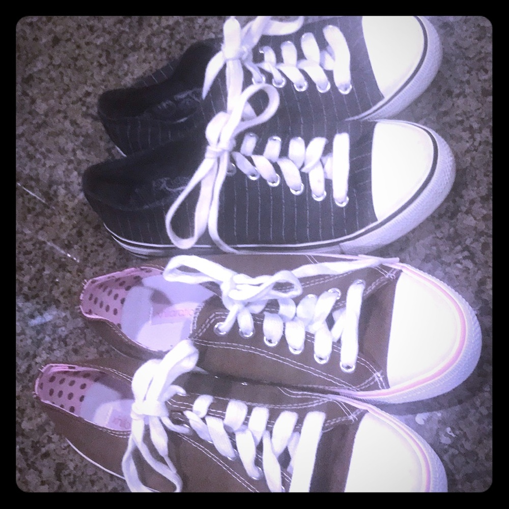 Converse style sneakers brand (both pairs for 10$)